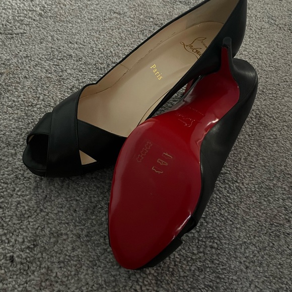 Christian Louboutin criss cross peep toe heel - Picture 4 of 4